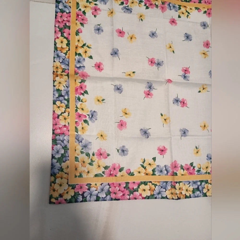 Yves Saint Laurent Flover Scarf / Scarv
